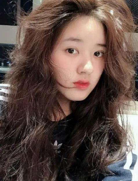 明星网红怎么都是直角肩,明星网红的时尚秘籍揭秘