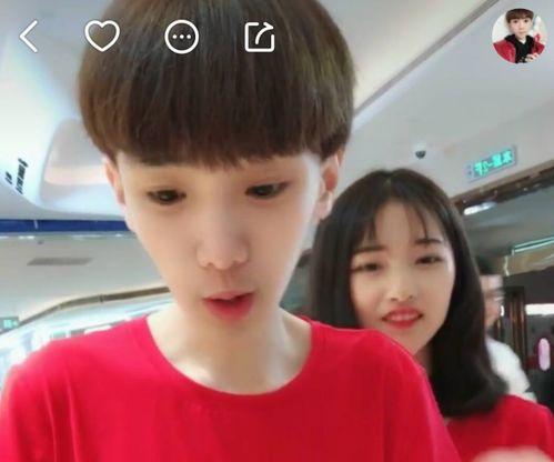 小明星网红小男孩,网红小男孩小明星的璀璨成长之路