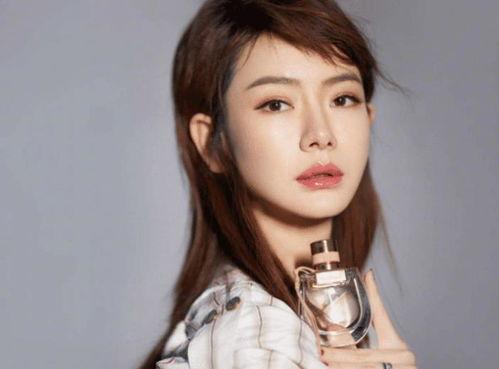 新余女明星网红是谁,揭秘新余市当红女网红的璀璨人生”