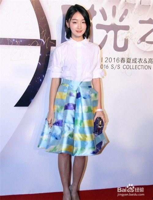 女明星网红的衣服品牌,女明星网红的衣橱秘籍，揭秘热门品牌穿搭风潮