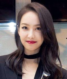 明星网红淋雨照片图片高清,明星网红淋雨瞬间，高清美照诠释时尚态度