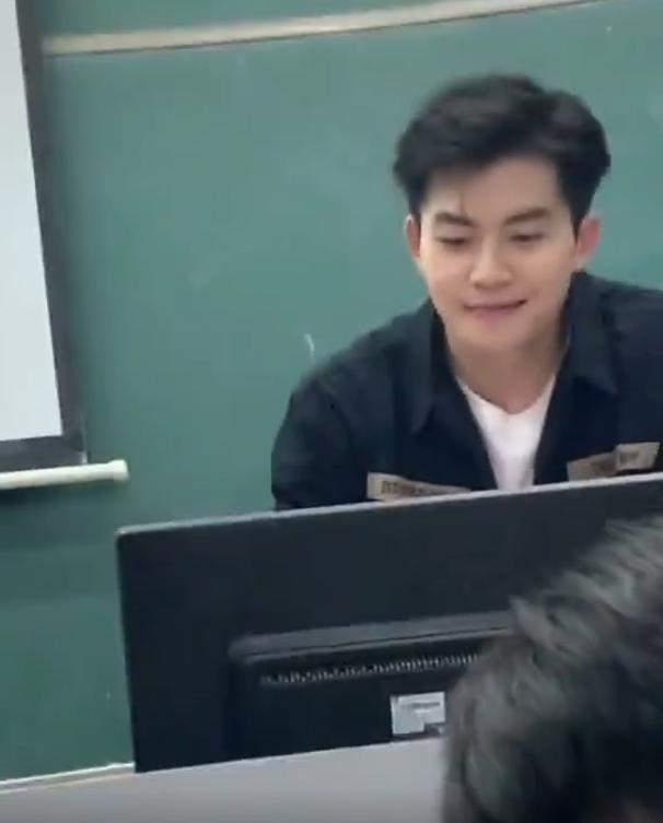 男明星网红口罩照片大全,男明星网红口罩照片大盘点