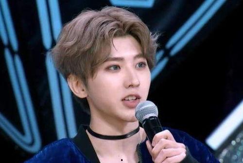 俄罗斯明星网红捐款事件,爱心传递温暖社会