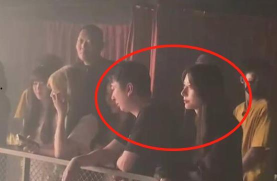 今日吃瓜网红是谁呀图片,揭秘网络红人的神秘面纱