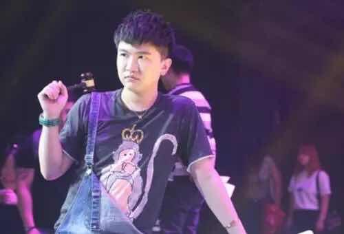 明星网红当观众看比赛,现场观赛盛宴