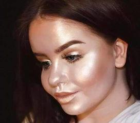 明星网红的脸如何保养,揭秘明星网红的驻颜术