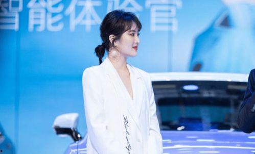 总裁范气质套装明星网红,明星网红演绎时尚新潮流