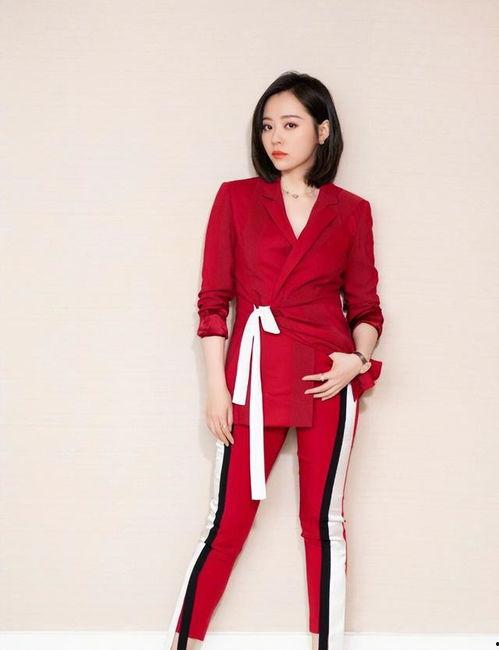 总裁范气质套装明星网红,明星网红演绎时尚新潮流