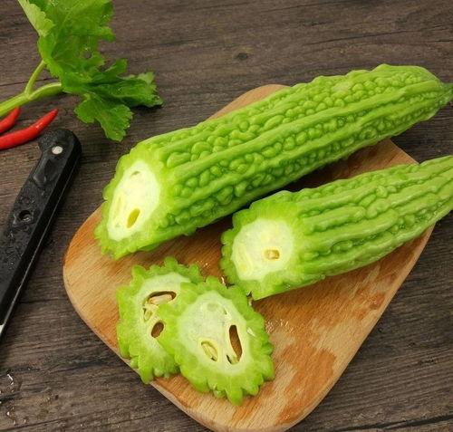 今日吃瓜丁玉婕吃瓜