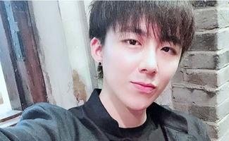 抖音小明星网红男生,揭秘网红男生背后的魅力与成长之路