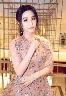 郑州的明星网红是谁,揭秘郑州网红界的璀璨之星