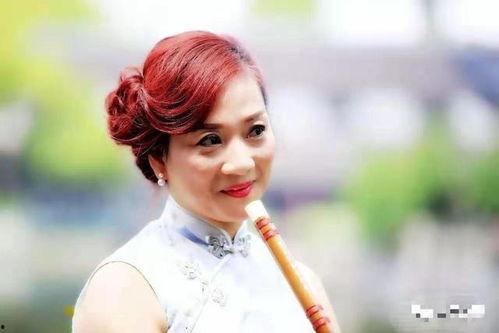 明星网红的外婆叫什么,揭秘明星网红背后的温馨故事